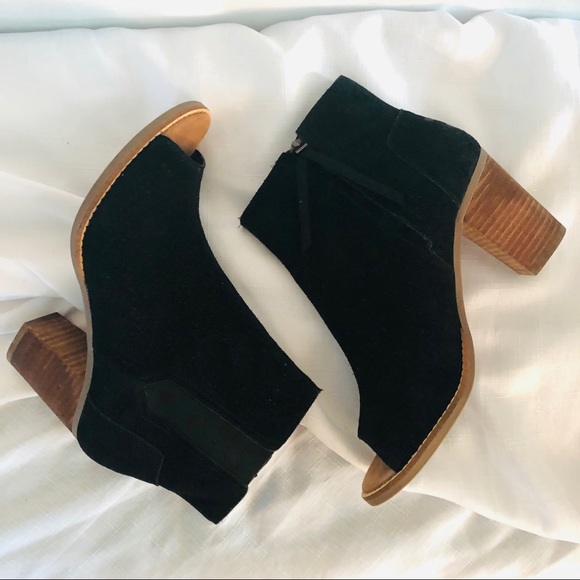 Toms Majorca Black Perforated Leather Peeptoe Heel - Picture 4 of 9